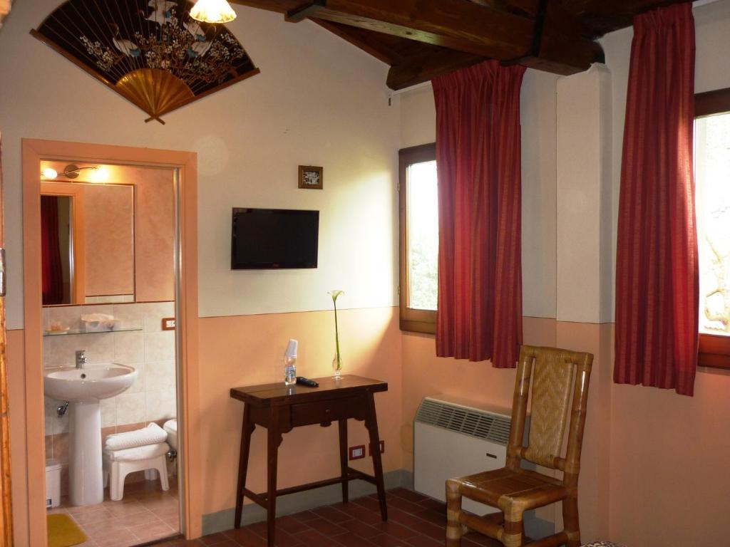 B&B Casale Ginette Incisa in Val d'Arno Ruang foto
